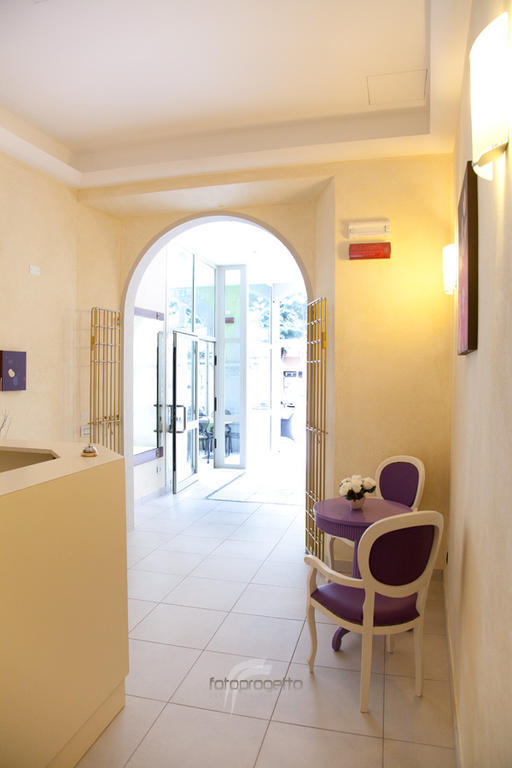 Albergo Roma Борго-Валь-ди-Таро Экстерьер фото