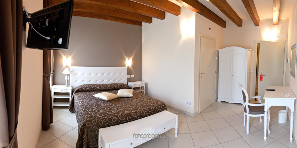 Albergo Roma Борго-Валь-ди-Таро Номер фото
