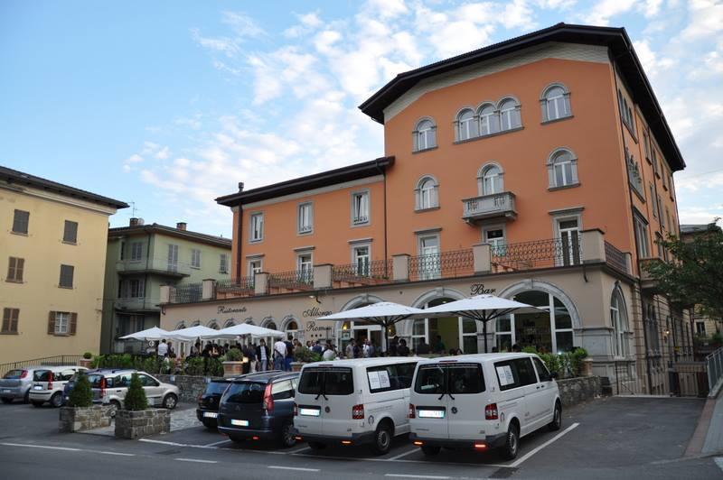Albergo Roma Борго-Валь-ди-Таро Экстерьер фото